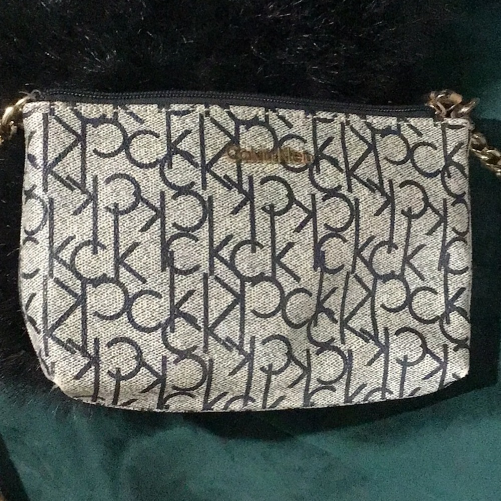Calvin Klein cross body